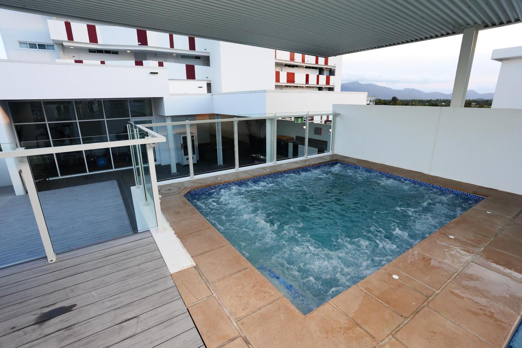 ไดเร็ค โฮเต็ล - โฮลบอร์น แอท เซ็นทรัล Aparthotel ทาวน์วิล ภายนอก รูปภาพ