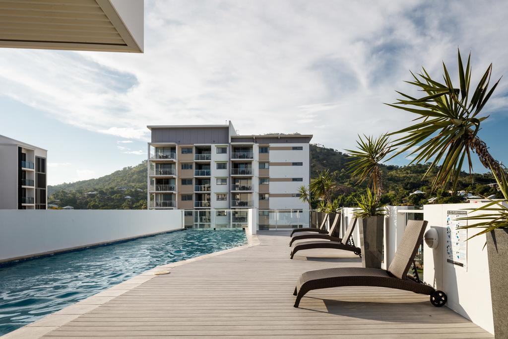 ไดเร็ค โฮเต็ล - โฮลบอร์น แอท เซ็นทรัล Aparthotel ทาวน์วิล ภายนอก รูปภาพ