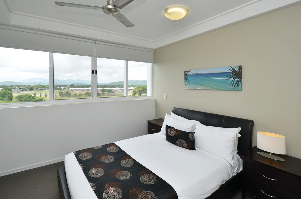 ไดเร็ค โฮเต็ล - โฮลบอร์น แอท เซ็นทรัล Aparthotel ทาวน์วิล ภายนอก รูปภาพ