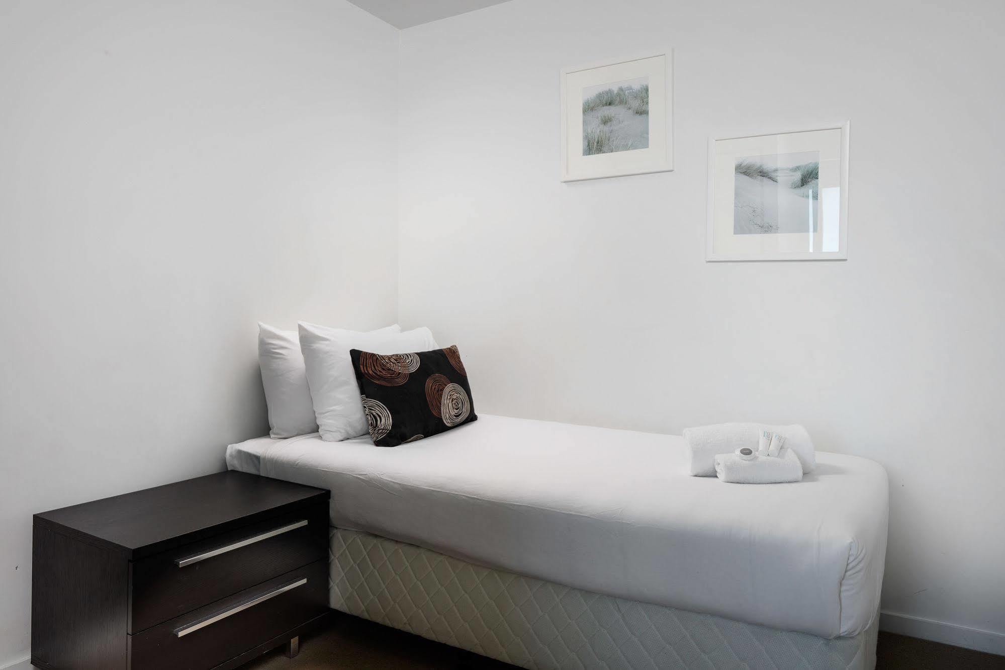 ไดเร็ค โฮเต็ล - โฮลบอร์น แอท เซ็นทรัล Aparthotel ทาวน์วิล ภายนอก รูปภาพ